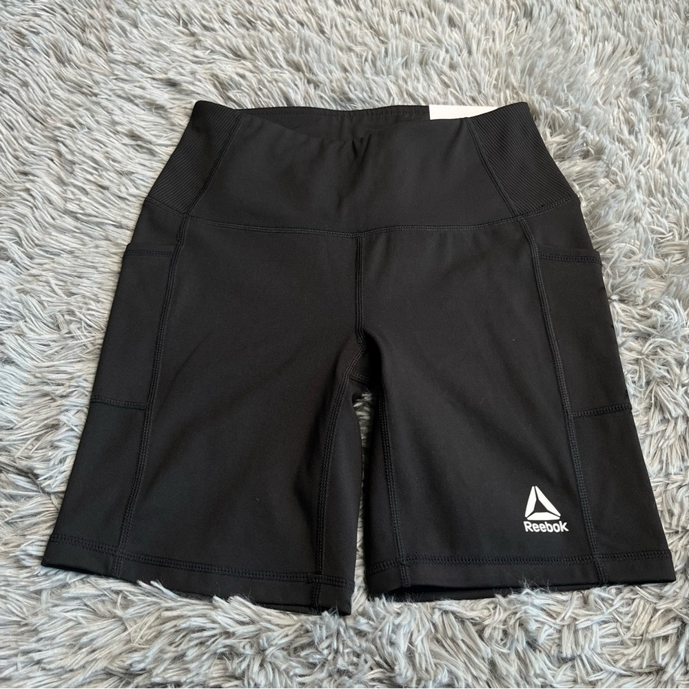Reebok Shorts Womens Size XS Fitted High Rise Black Pockets NWT Stretch